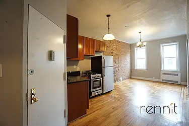 Rented by Rennit Inc.