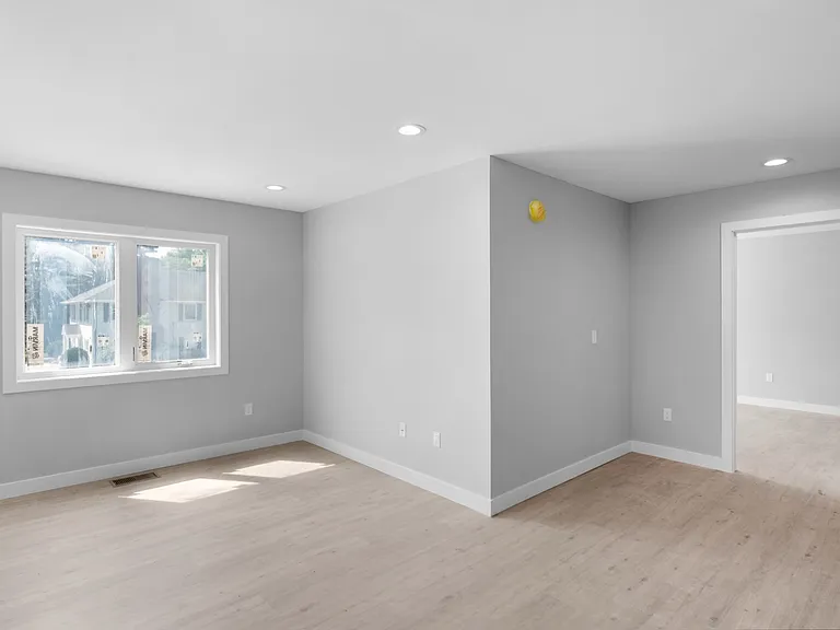 500 Cambridge St — Photo 23