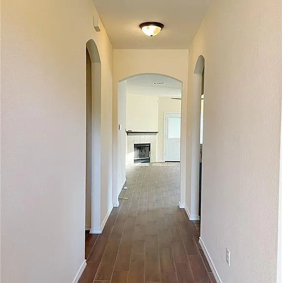 18208 Maxa Dr — Photo 3