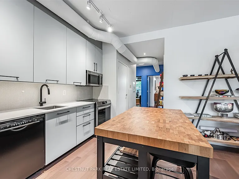 64 Niagara St #221 — Photo 14