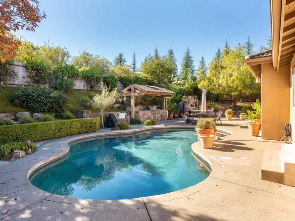 3200 Twin Oaks Drive, Napa, CA 94558