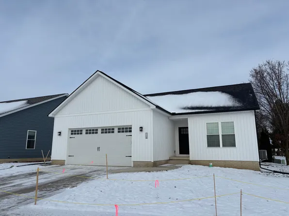 1150 Meadowlark Ln, Bowling Green, OH 43402