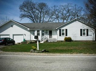 13635 N Harmony Ln, Opdyke, IL 62872