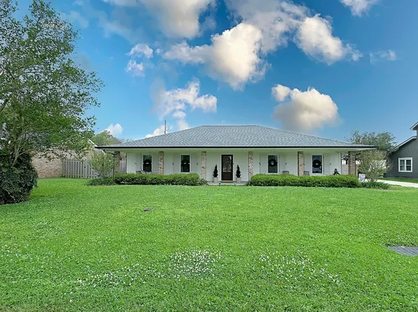 108 E Windsor Dr, Thibodaux, LA 70301