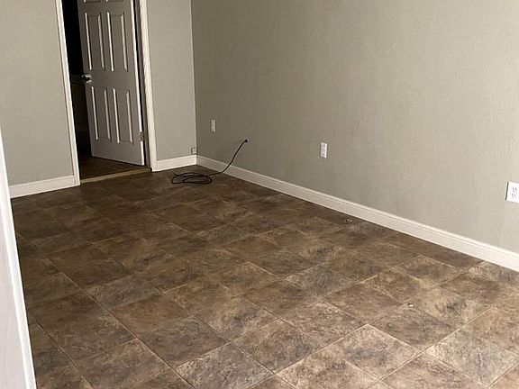 3rd image of 514 Sandra St #1