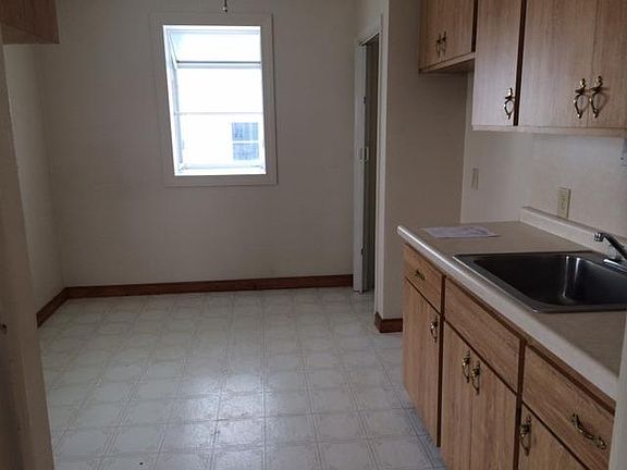 4th image of 4249 Cleveland Ave