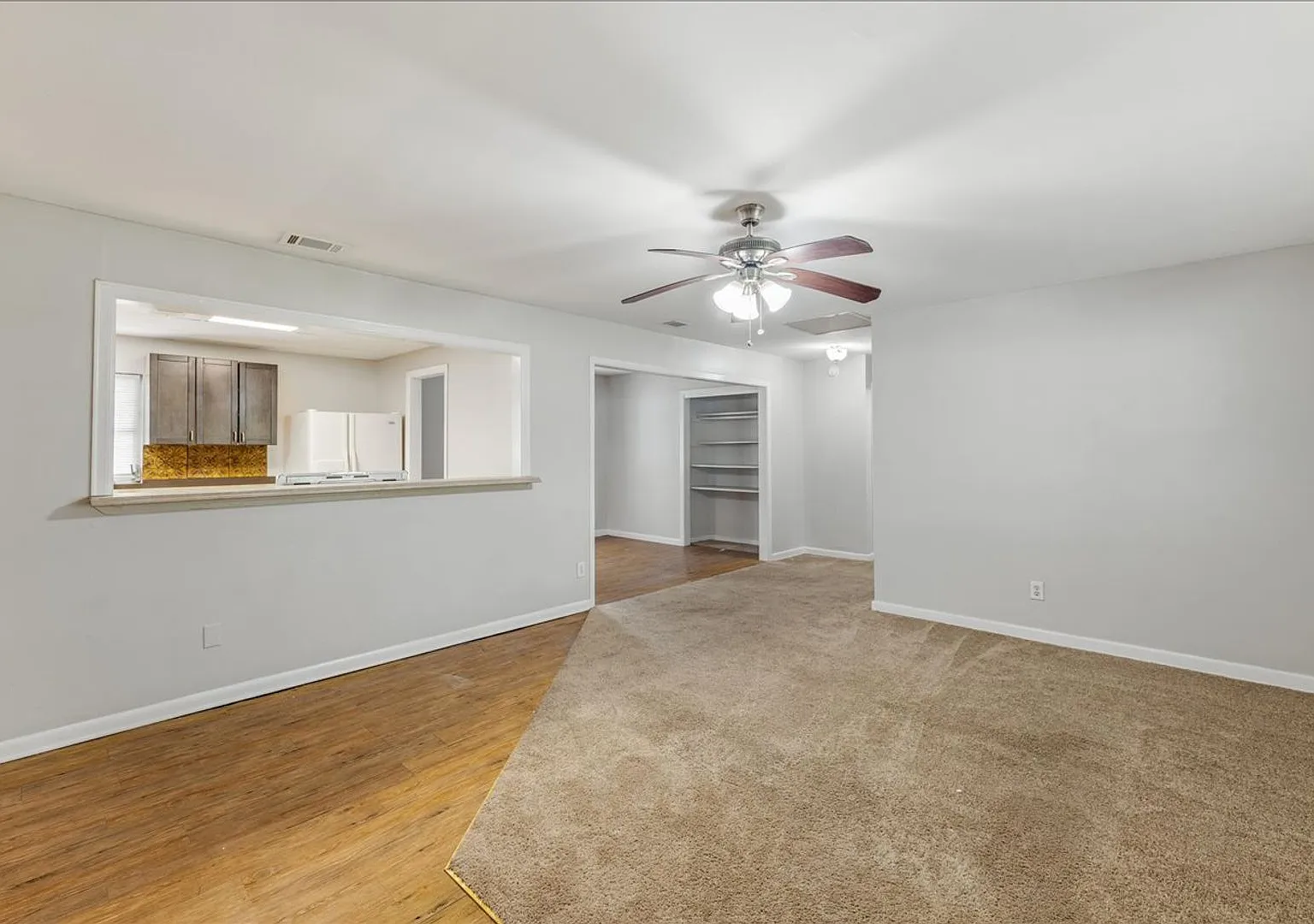 Large 4 Bedroom House with Backyard by FSU for August 2027!! — Photo 3