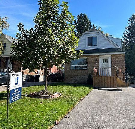 2nd image of 7 Valerie Rd #2