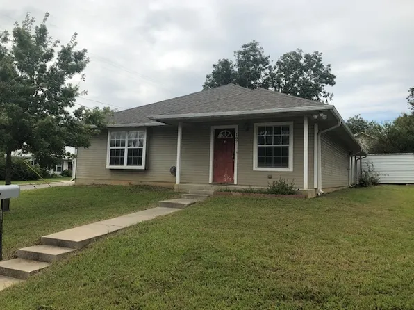 107 Church St, Whitesboro, TX 76273