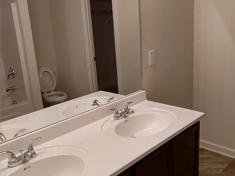 406 Erin Ct — Photo 11