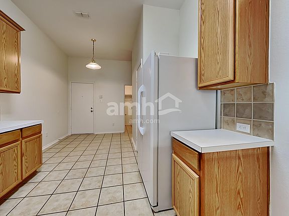 3rd image of 3728 Logan Dr