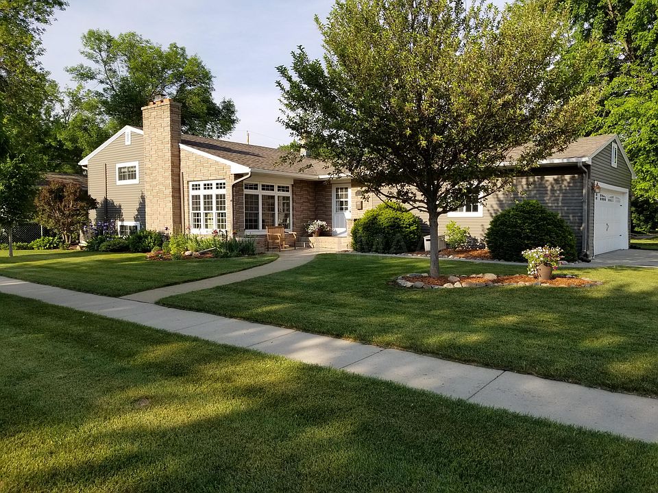 1st image of 519 1st St