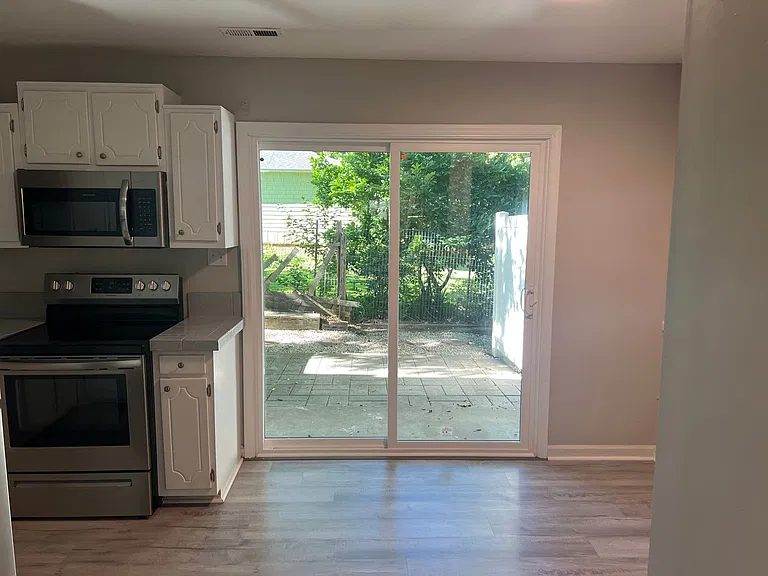 407 S Chester St #14 — Photo 4