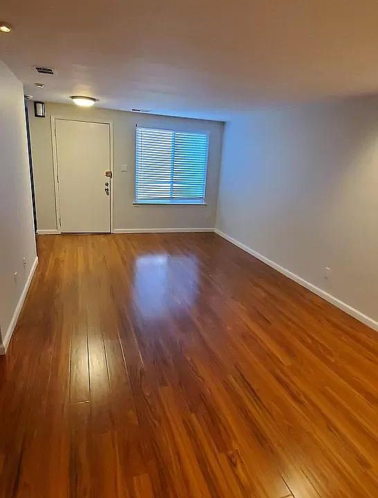 1st image of 16 Birchwood Dr