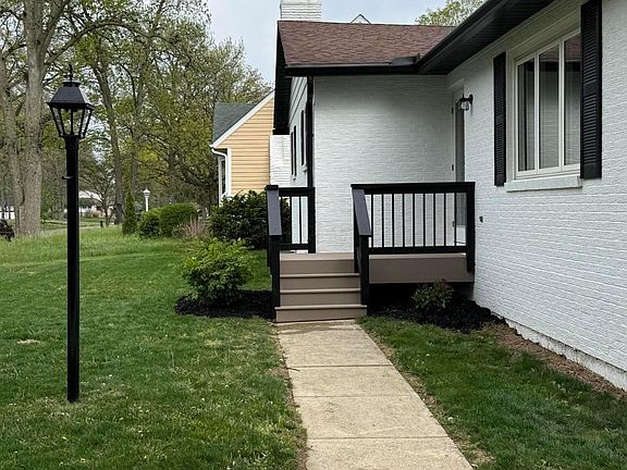 2nd image of 2691 Maplewood Dr
