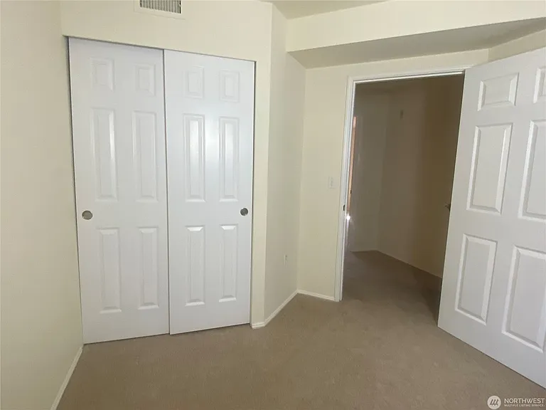 25235 SE Klahanie Blvd #J102 — Photo 13