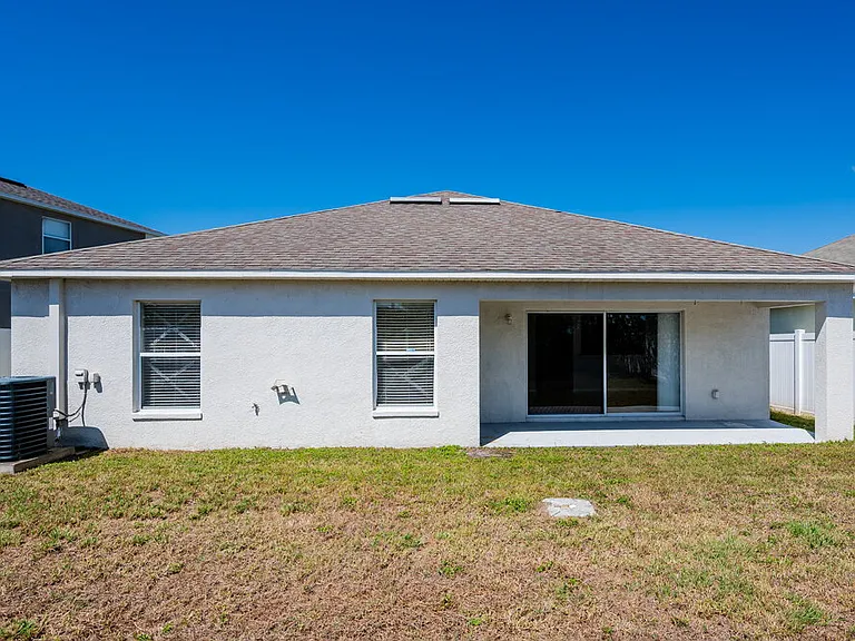 12019 Butler Woods Cir — Photo 16