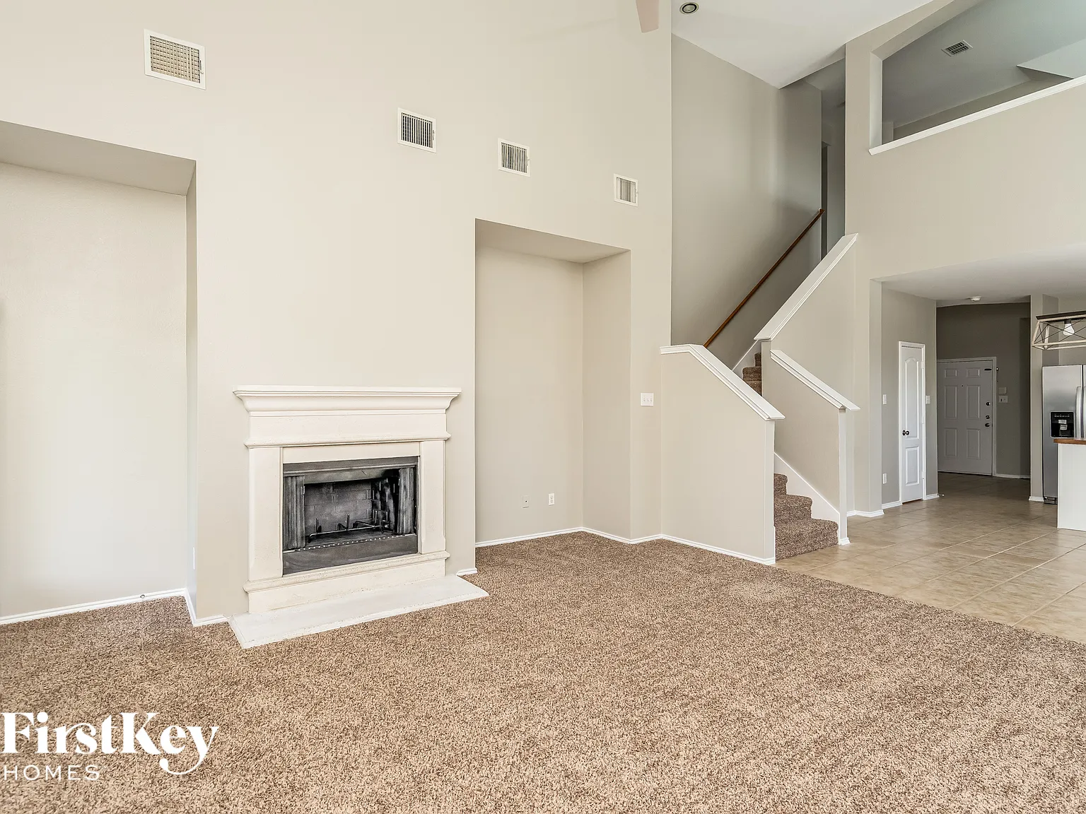 4 bed, 2.5 bath, 2450 sqft, $2,390 — Photo 3
