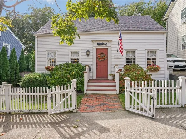 27 King St, East Greenwich, RI 02818