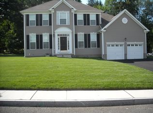 5 Evergreen Ln, Walden, NY 12586