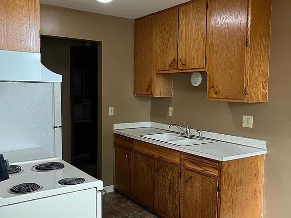 5th image of 1455 Minnehaha Ave E APT 3