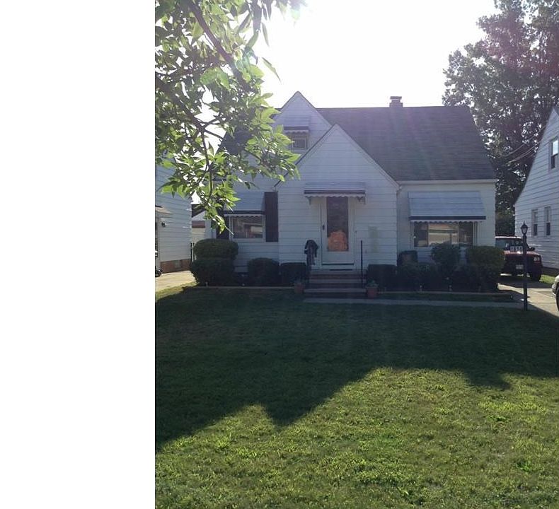 1st image of 1824 E 294th St