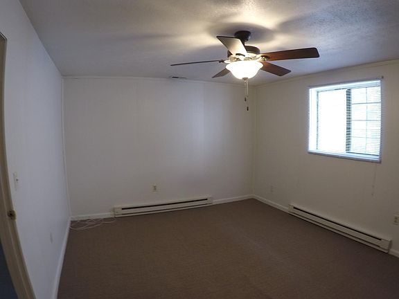 2nd image of 1024 Holloway St