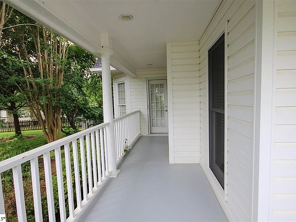 4th image of 15 Parkcrest Ct