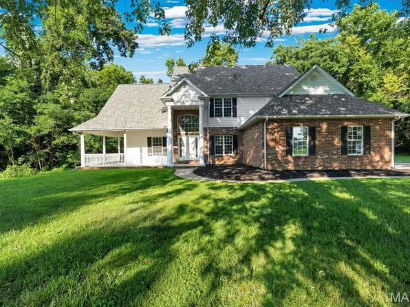 8026 Goshen Rd, Edwardsville, IL 62025