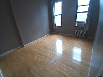 Rented by Sido New York LLC