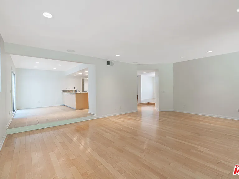 23454 Park Hermosa — Photo 7