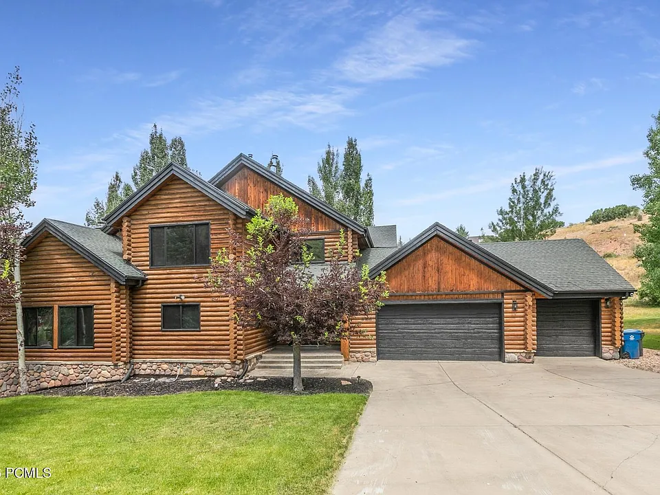 8766 N Daybreaker Dr
