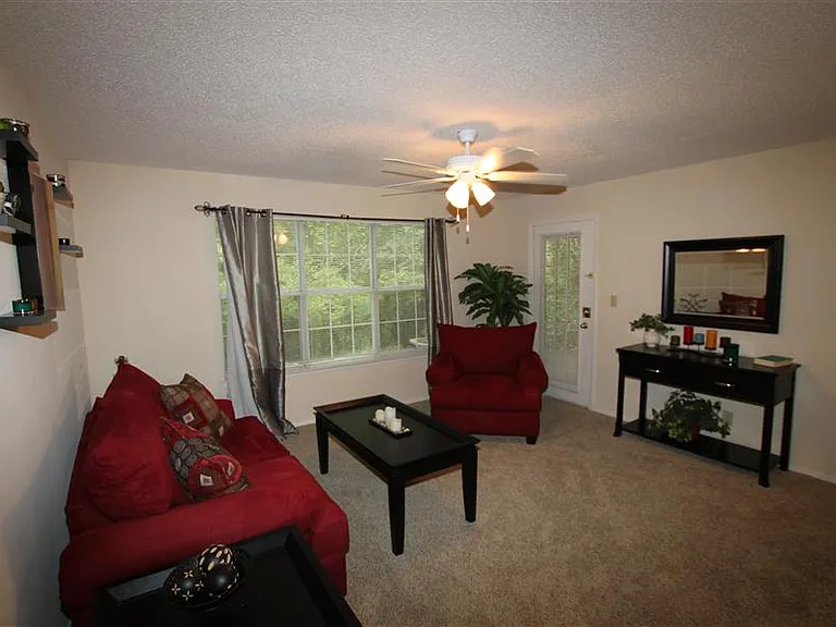The Ethans Apartments — Photo 27