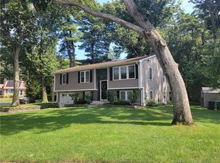 118 Edmond Dr, Warwick, RI 02886