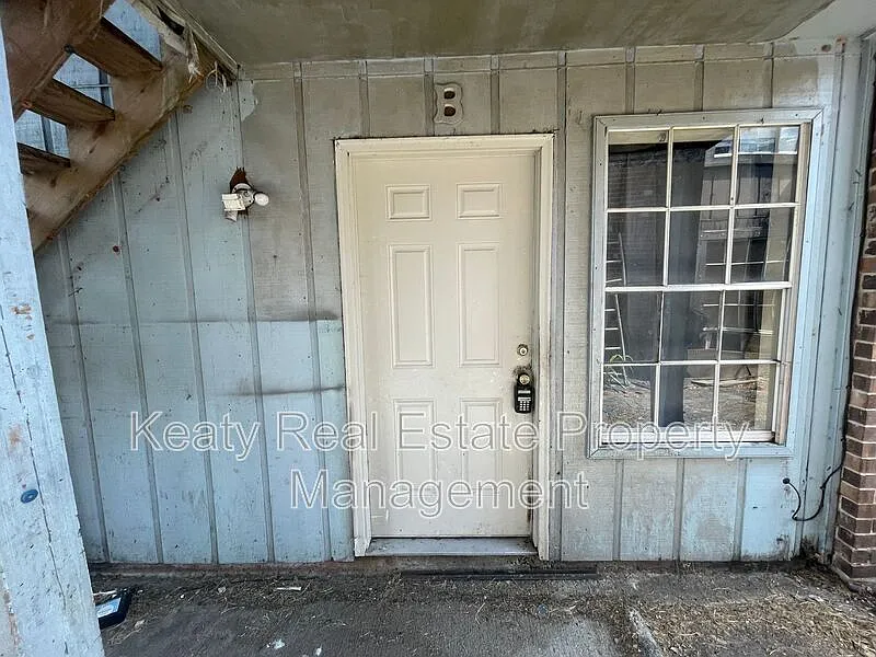 108 Meudon St #B