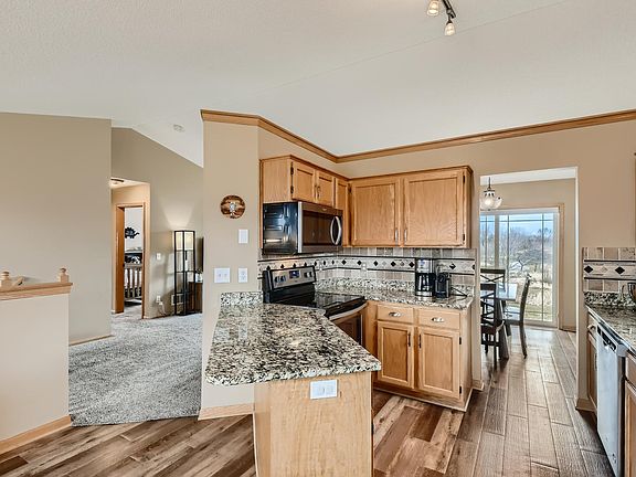 5th image of 5545 Kahler Dr NE