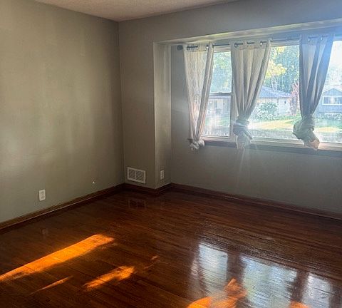 2nd image of 6703 S 49th St