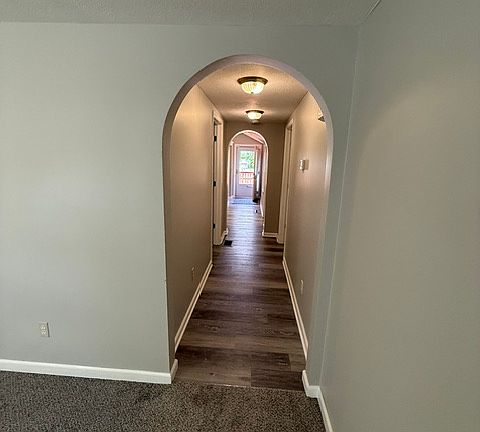 4th image of 239 W North St #1