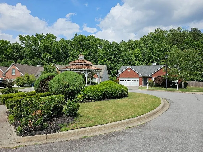 1620 Jami Hollow Way — Photo 2
