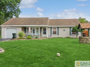 20 Clarendon Pl, Piscataway, NJ 08854