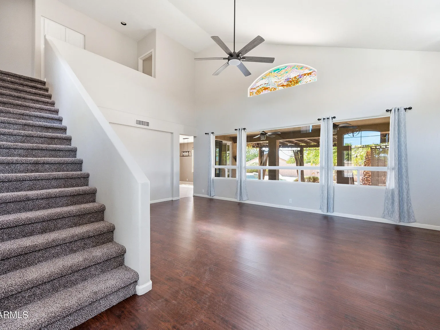 3 bed, 2.5 bath, 1910 sqft, $3,100 — Photo 2