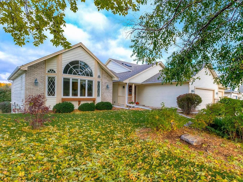 1st image of 9121 Victoria Ct N