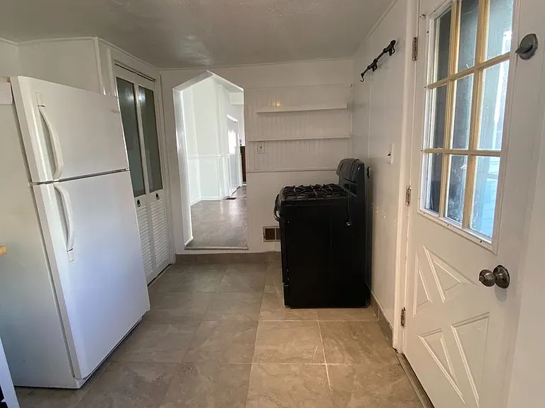 446 Sapphire Way — Photo 6