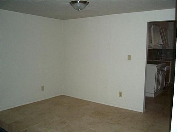 3rd image of 4706 Goodnight Ct