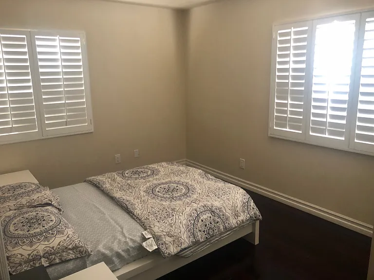 5228 Redwood St — Photo 2