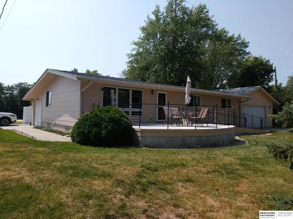 8818 12th Ave, Plattsmouth, NE 68048
