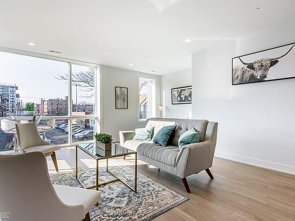 5th image of 1615 N Fairfield Ave #2