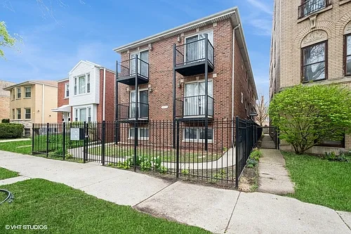 7411 N Claremont Ave #1E Photo 1