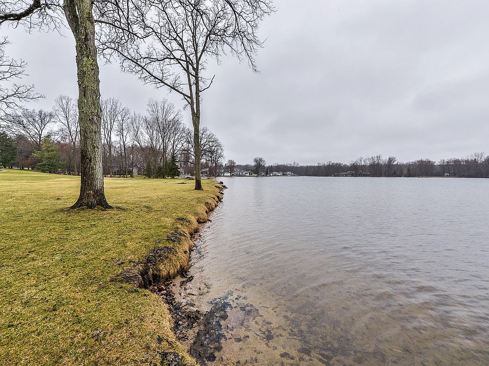 6091 Browns Lake Rd, Jackson, MI 49203 Zillow