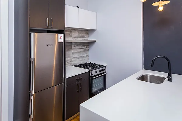 Rented by Nooklyn NYC LLC | media 44